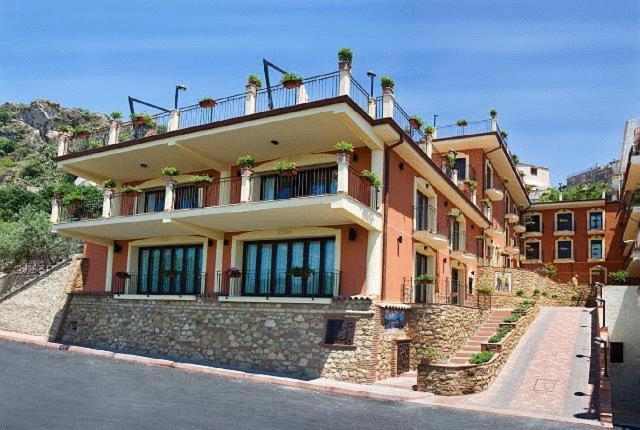 Agostiniana Hotel Санта-Тереза-ди-Рива Экстерьер фото